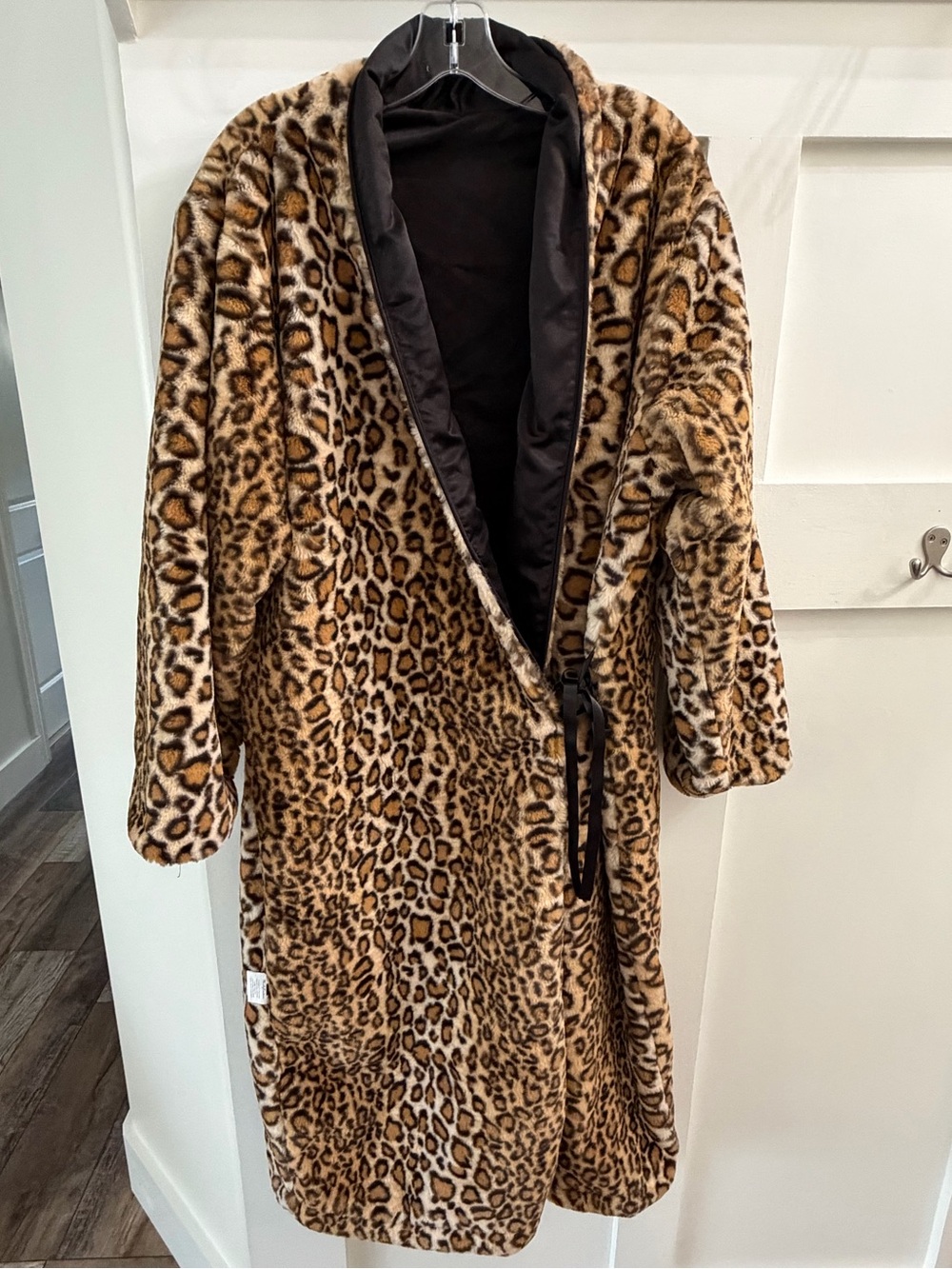Minky Couture Designer Reversible Robe Leopard Plush Size Small